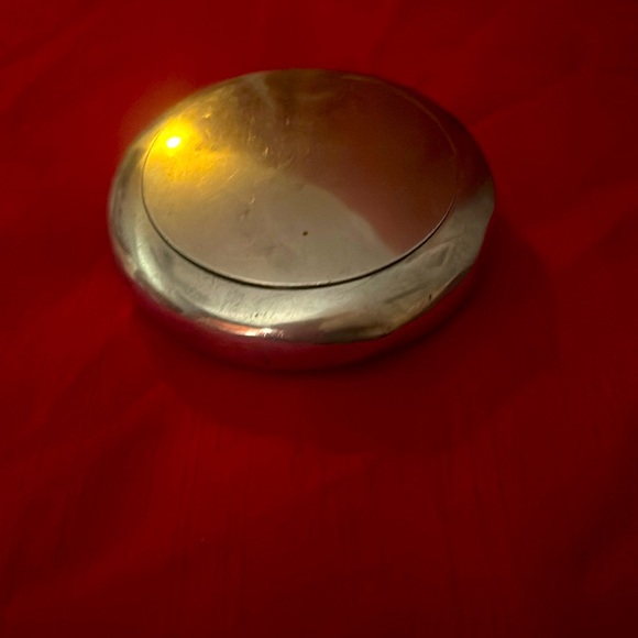 Antique sterling silver makeup compact - Picture 1 of 4